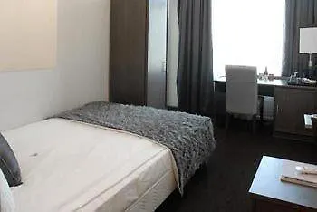 One Hotel 4*