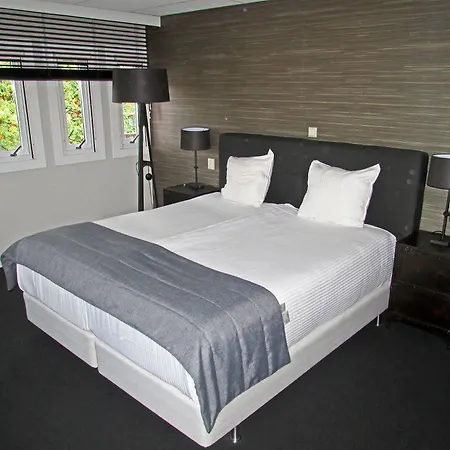 Hotel One